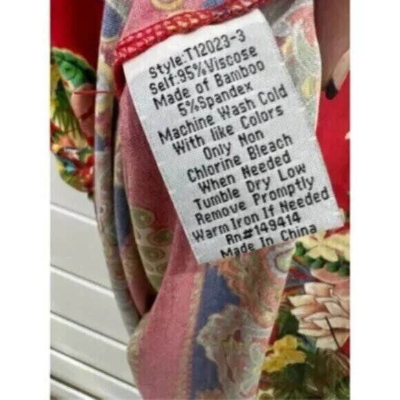 Johnny Was Elegant Beautiful Rapsodia Favorite V-Neck Tee - Picture 6 of 6